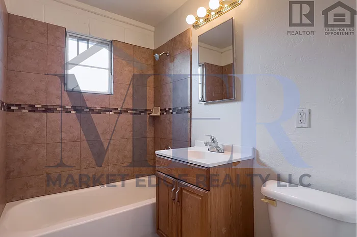 1524 W Sahuaro Dr #B — Photo 11