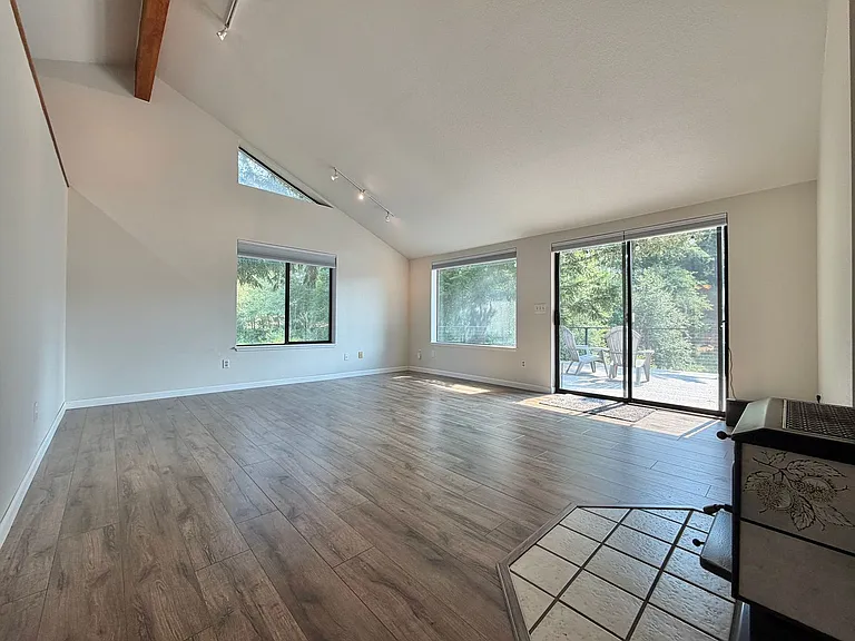 13327 NW Coho Run — Photo 8