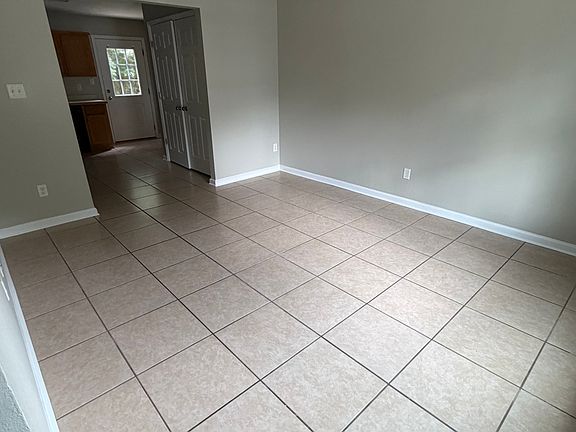2nd image of 452 20th St N