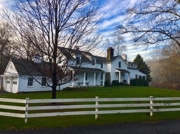1 Stillwater Ln