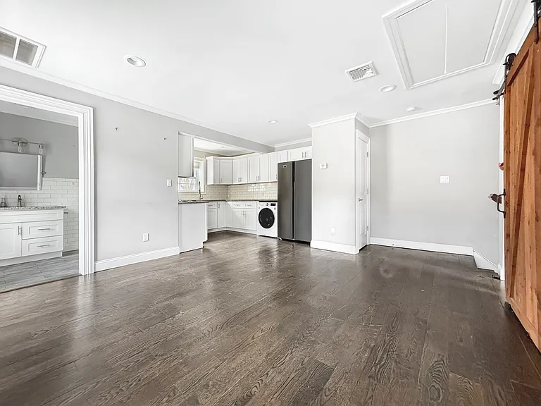 632 Main St #A — Photo 2