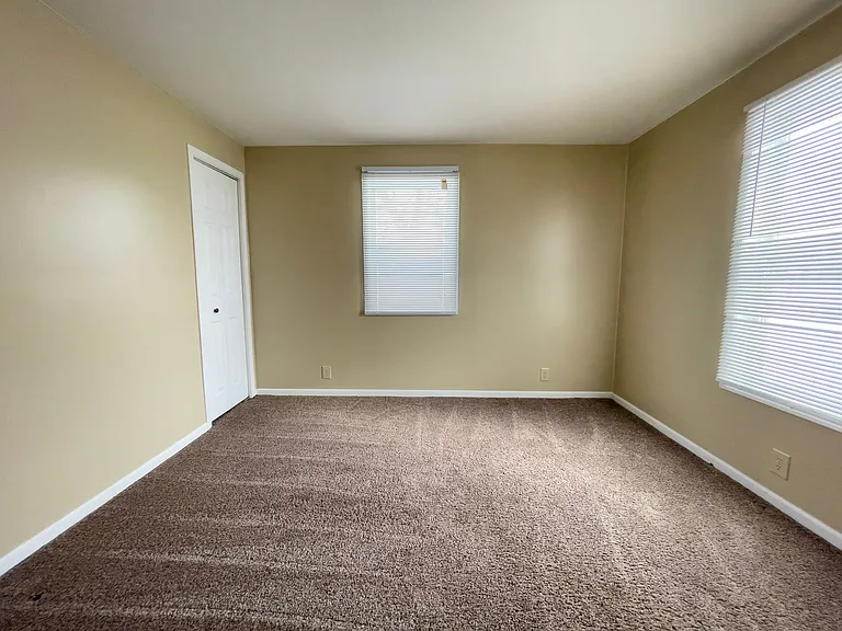 1800 E Princeton Ave — Photo 19