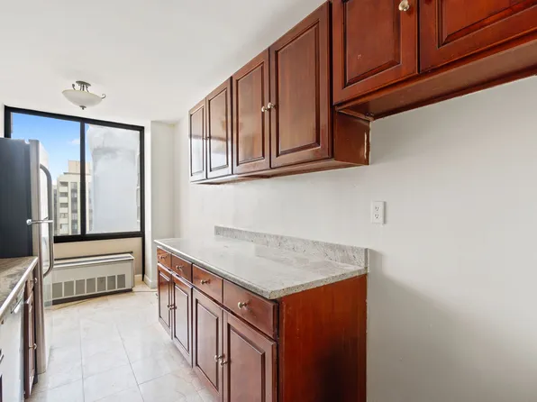 200 Winston Drive image 8 of 28