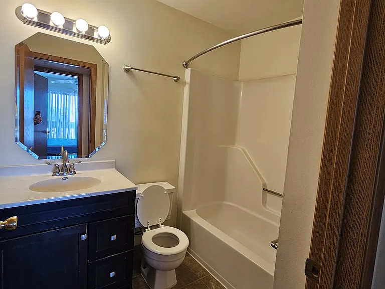 705 S 1st St #303 — Photo 3