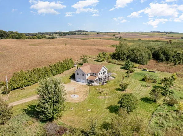 36759 141st Ln, Montgomery, MN 56069