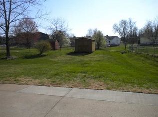 109 Baywood Ave, Vine Grove, KY 40175