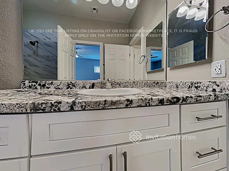 7024 Pacific Coast St — Photo 18