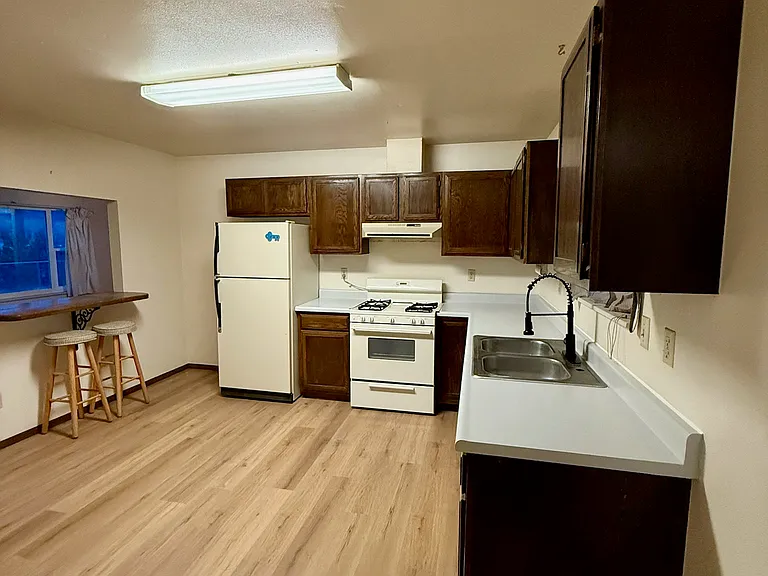 1400 York Ave — Photo 13