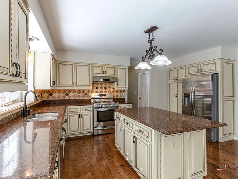 1214 Shoreline Dr — Photo 13