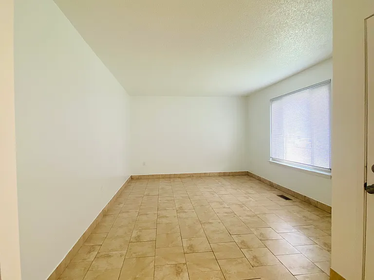 4694 Wendler Blvd — Photo 10