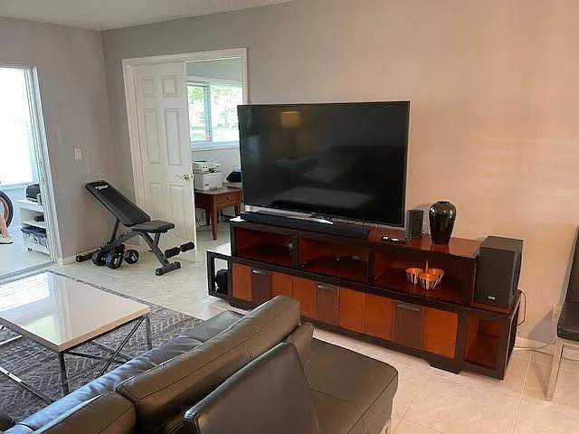 307 Lake Evelyn Dr — Photo 15