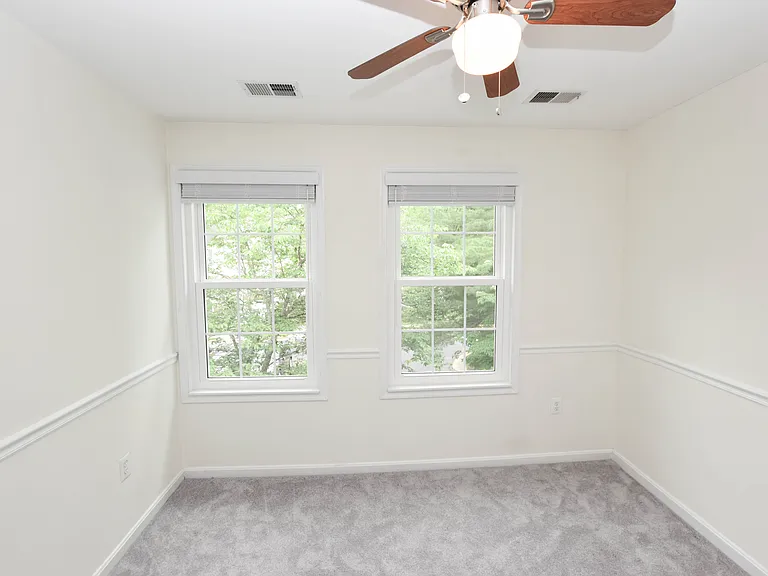 5843 Wye Oak Commons Ct — Photo 23