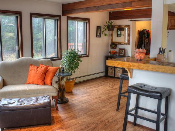2nd image of 299 Alpina Way