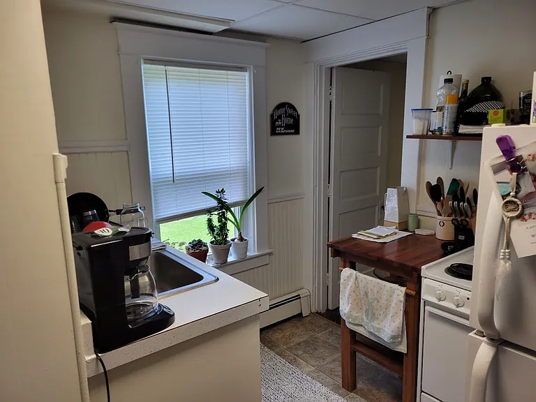 28 Pleasant St — Photo 2