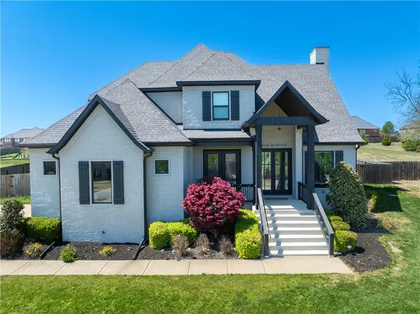 2200 Riverfront Ln, Fayetteville, AR 72703