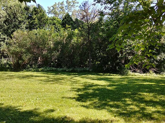 4th image of 640 Helen Dr
