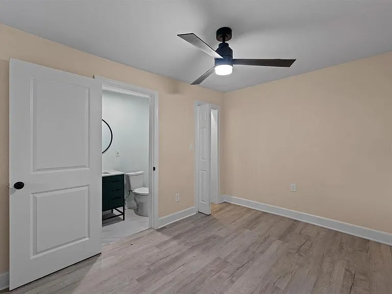 2825 N Taliaferro Ave — Photo 14