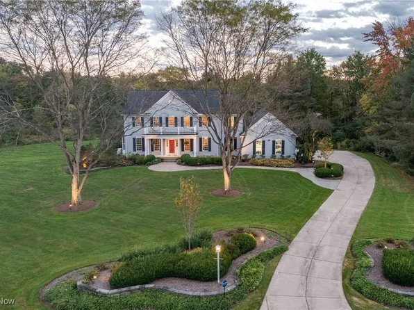 8681 Peppermill Run, Chagrin Falls, OH 44023