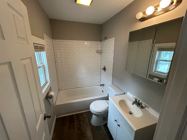1154 S Plymouth Ave #1-2 — Photo 9
