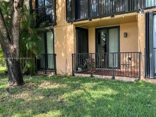6745 SW 132nd Ave APT 107, Miami, FL 33183