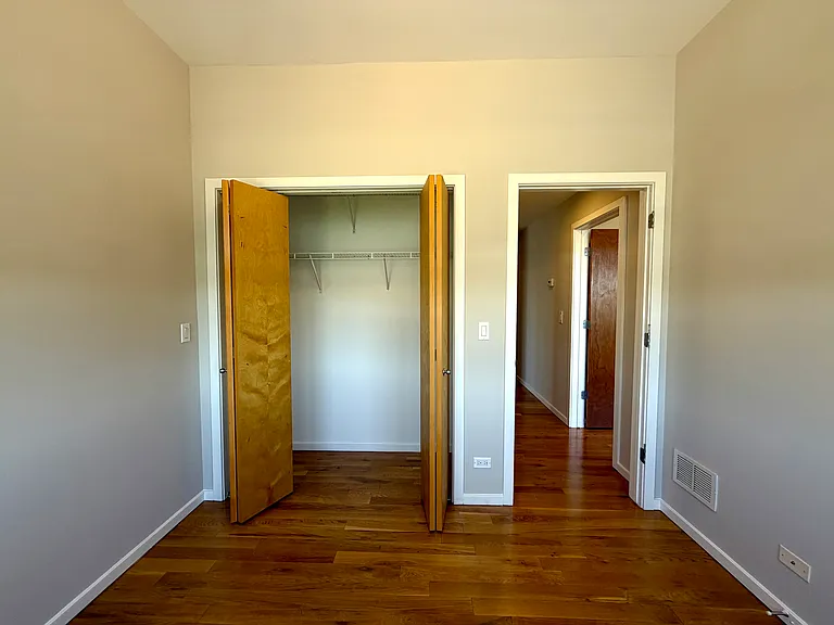 2157 N Damen Ave #305 — Photo 34