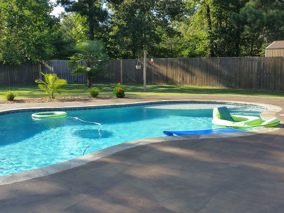 1st image of 164 Weatherby Dr
