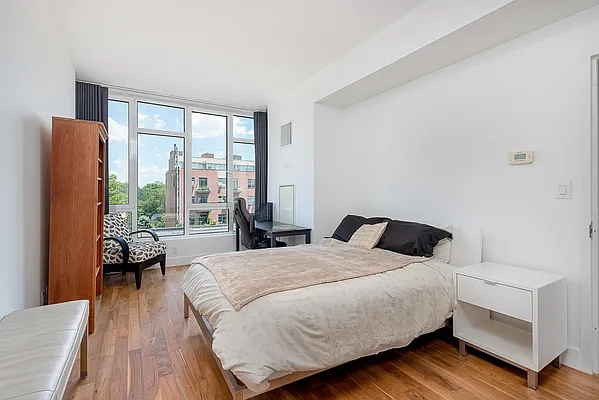 Rented by Century 21 Metropolitan | media 5