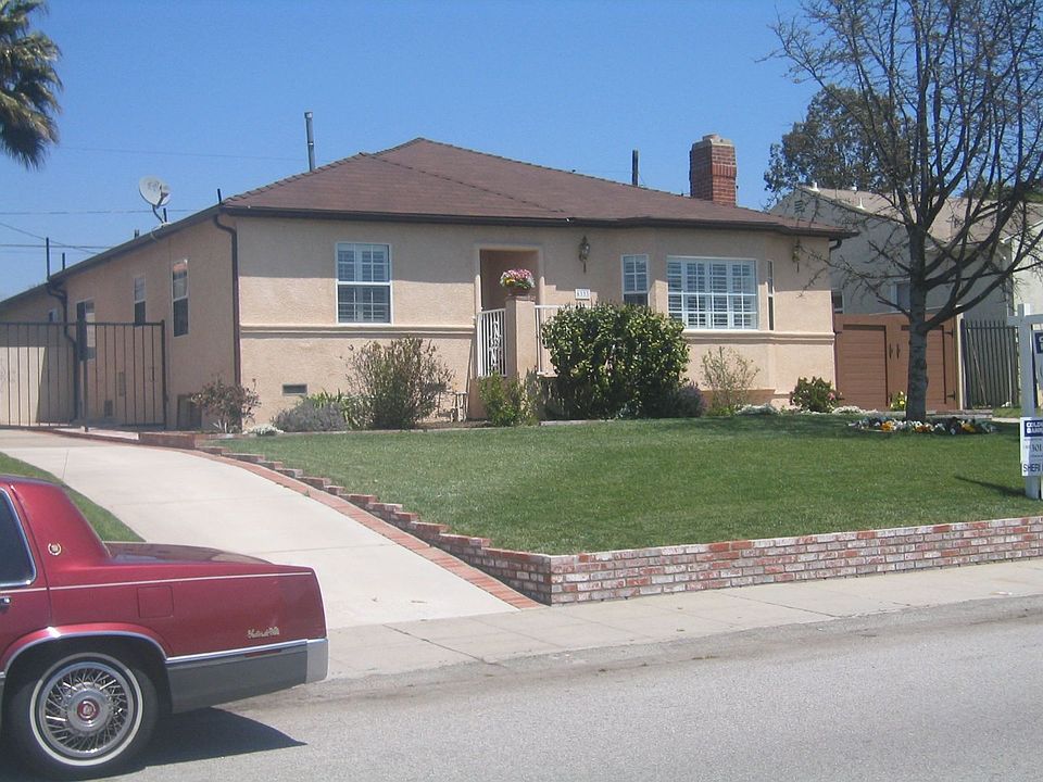 1st image of 6333 W 83rd St