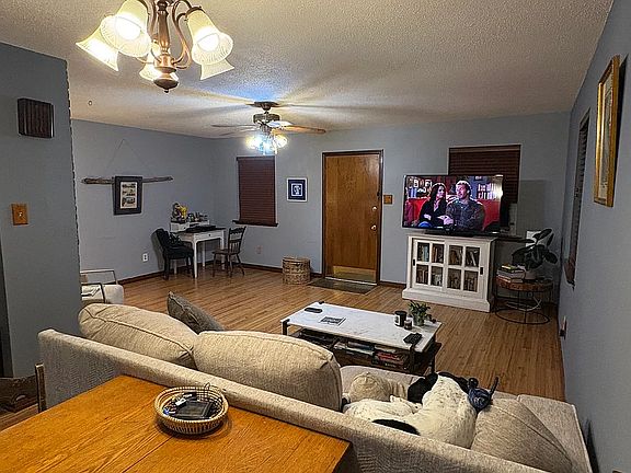4th image of 2813 River Rd APT A