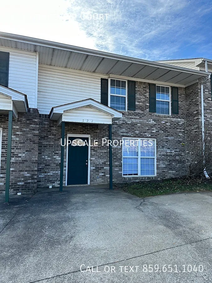 122 Grapevine Court — Photo 1