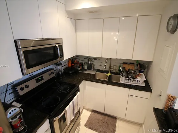 900 Bay Dr APT 1018, Miami Beach, FL 33141