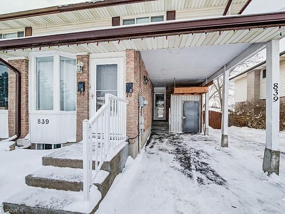 3rd image of 839 Doon Village Rd