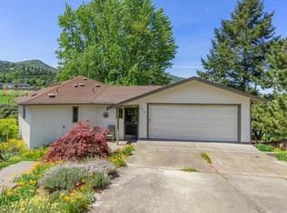 920 Cambridge St, Ashland, OR