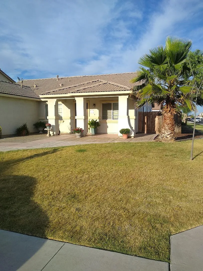 21716 S Cooper Ave photo 1
