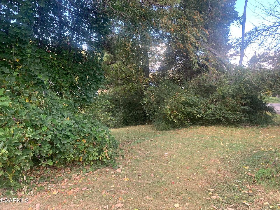 1st image of Riverview Dr