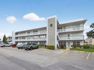 312 Wellington Cir #C, West Palm Beach, FL 33417