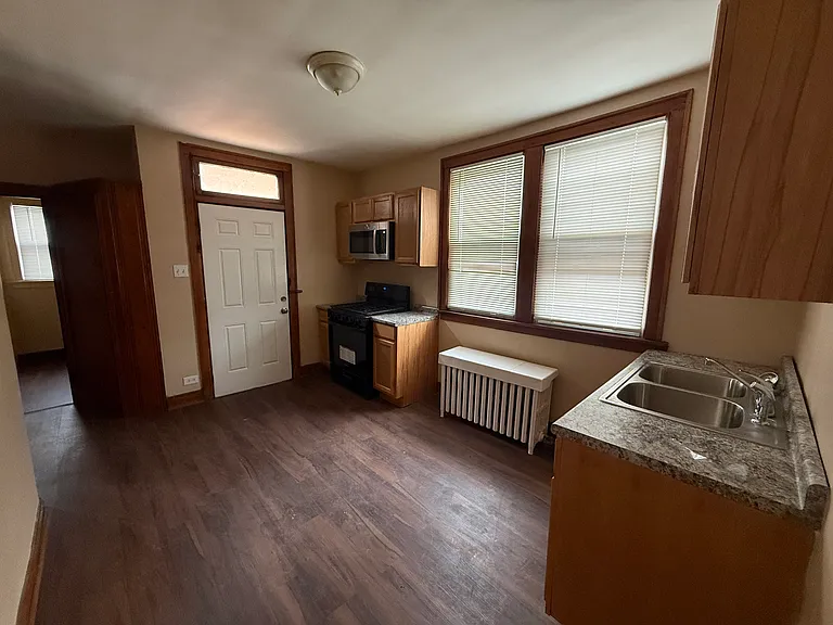 8045 S Calumet Ave #2 — Photo 5