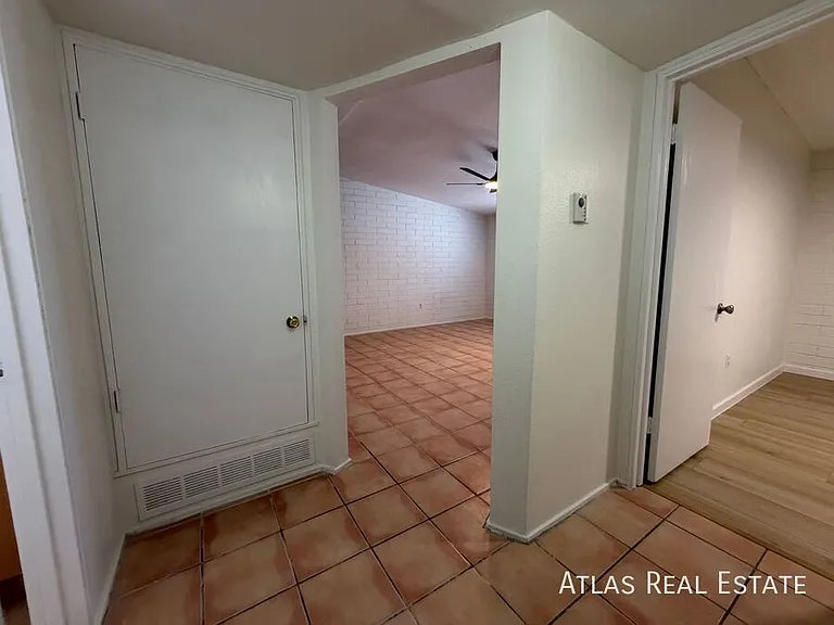 3247 N Sycamore Ave — Photo 7