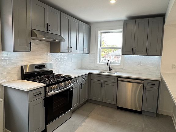 2nd image of 2332 Barnes Ave #3