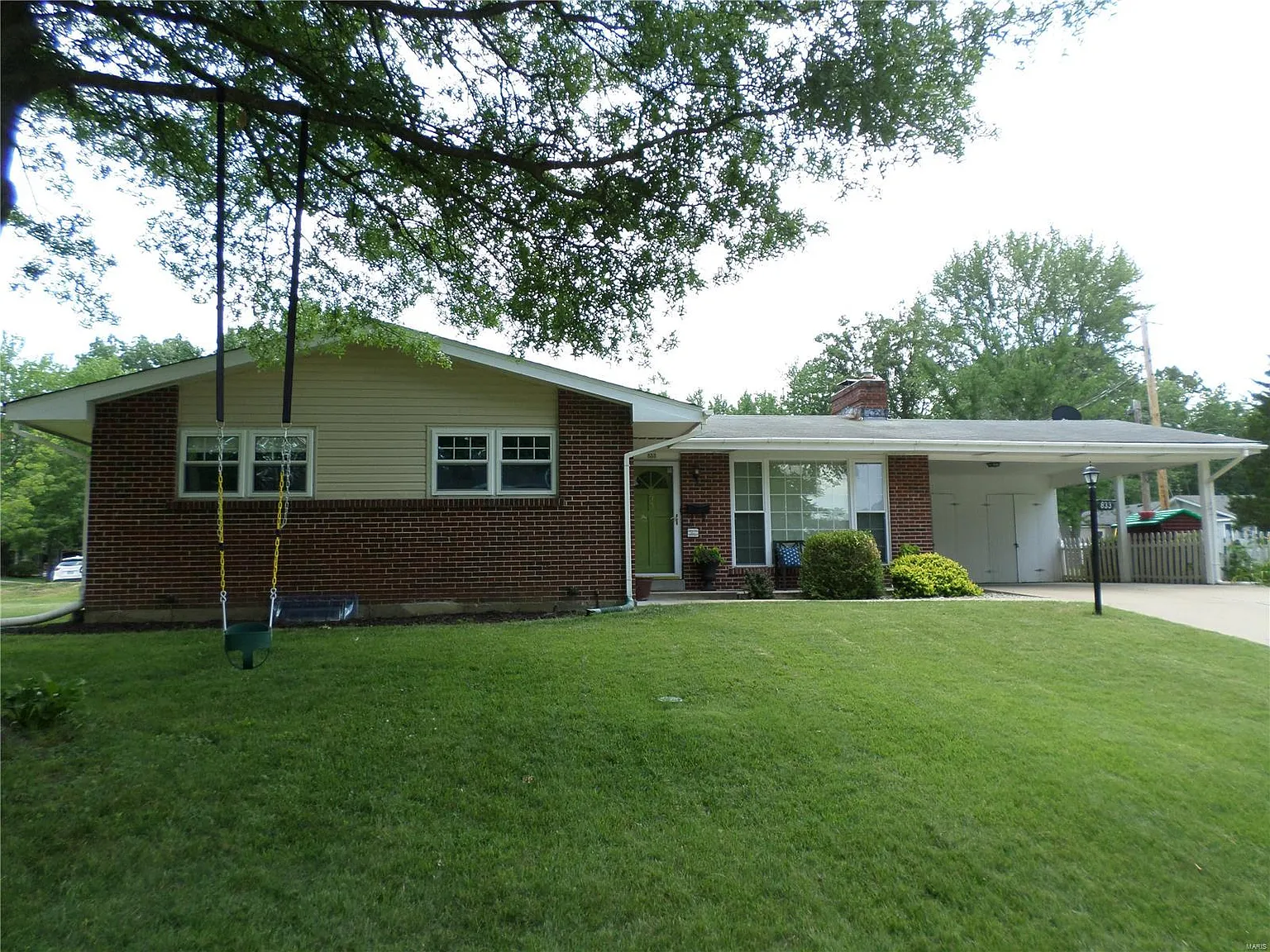 833 Doerwood Ct photo 1