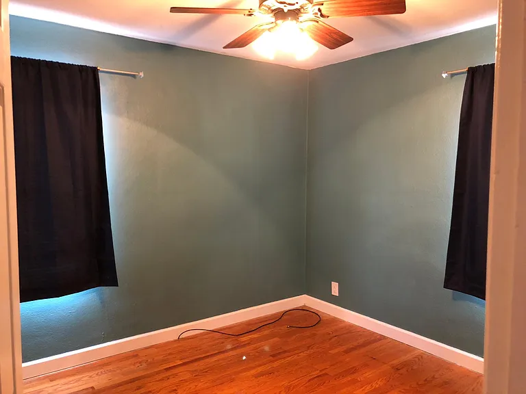 9839 Meadow View Dr — Photo 12