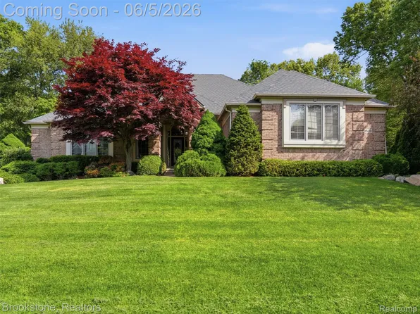 9523 Quail Ridge Run, Brighton, MI 48114
