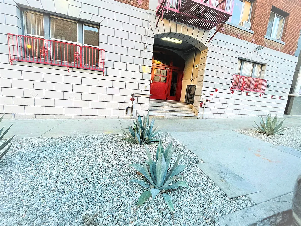 Villa Shatto Apartments