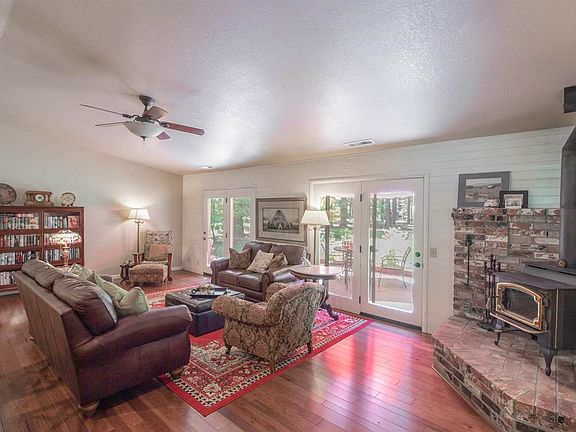 3rd image of 471 Settlers Rd