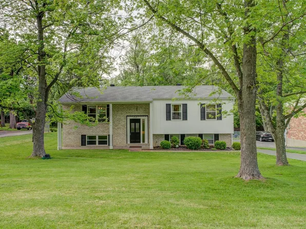 1006 Carole Ln, Ballwin, MO 63021