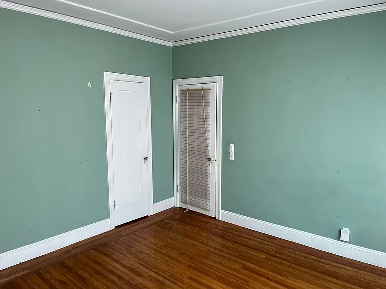 1806 Walnut St #8 — Photo 3