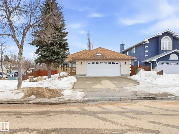 138 Deer Ridge Dr, Saint Albert, AB T8N 6G7