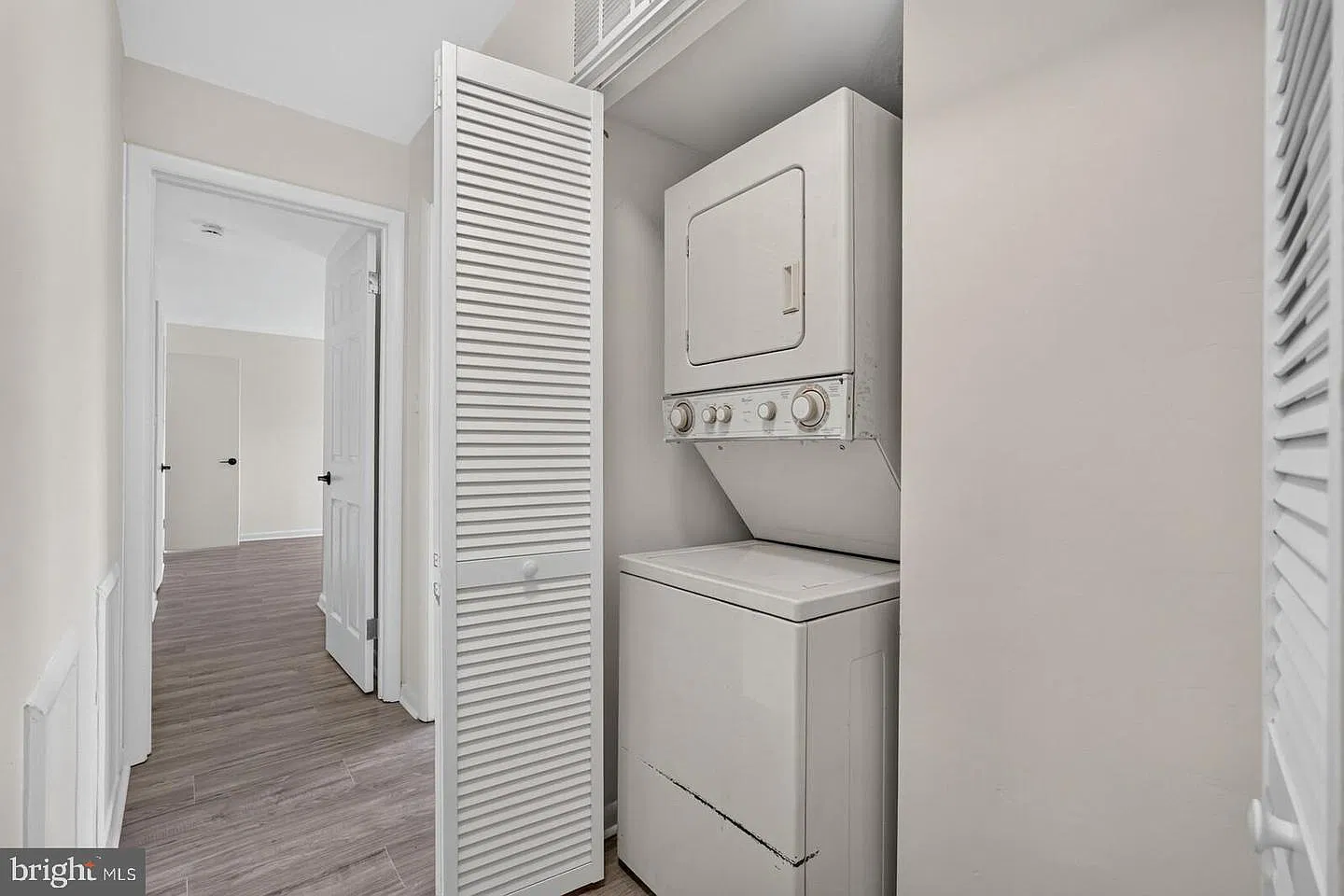 2 bed, 1218 sqft, $2,350 — Photo 4