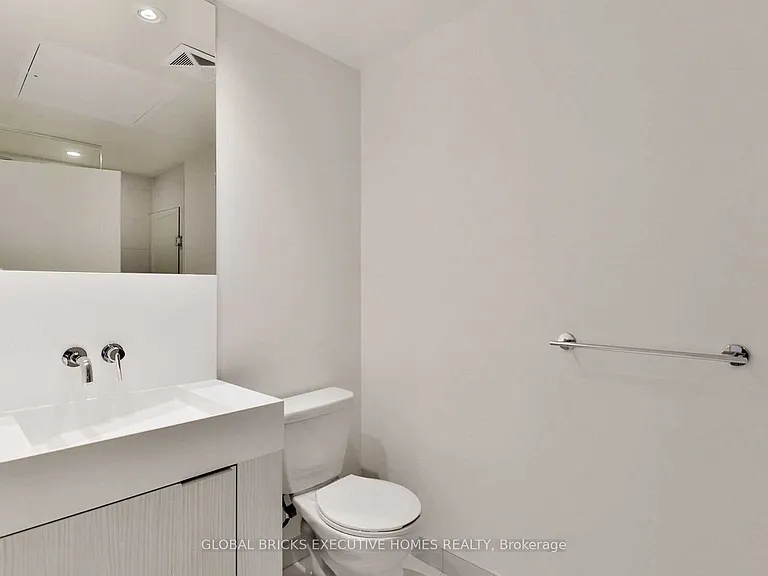 20 Richardson St #2603 — Photo 6