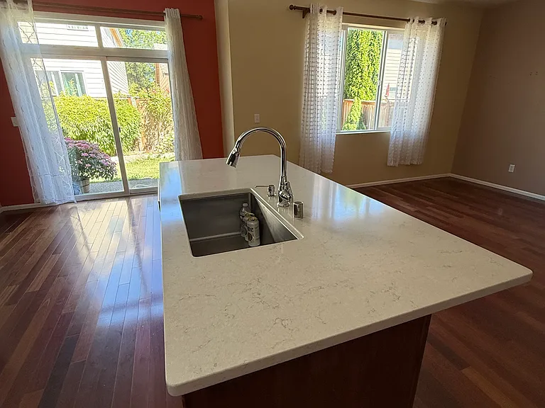 6023 Discovery St E — Photo 11